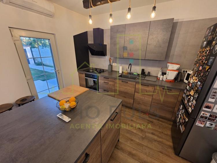 Duplex cu 5 camere cu Canalizare în Ghiroda