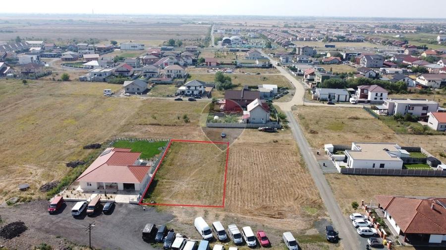 Teren agricol intravilan de 1039 mp, în Săcălaz