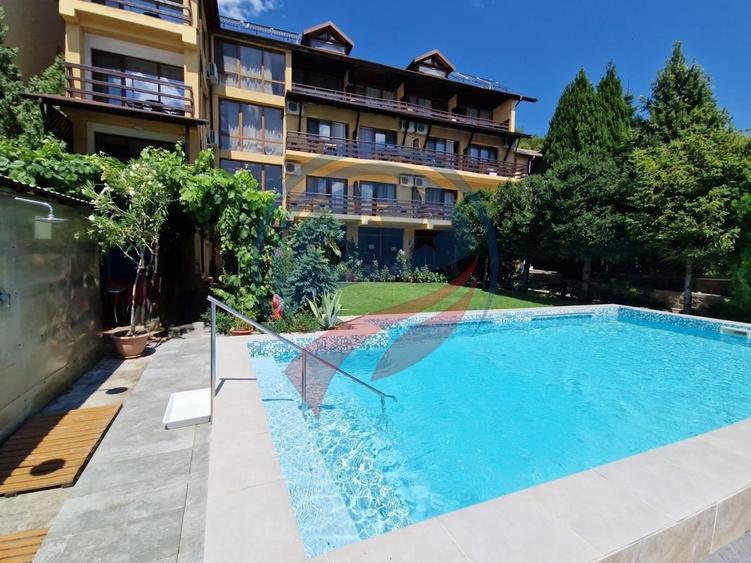 Hotel/Pensiune, de 871 mp, în Eșelnița