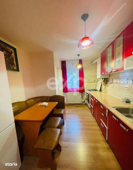 Apartament cu 3 camere decomandat în Zorilor
