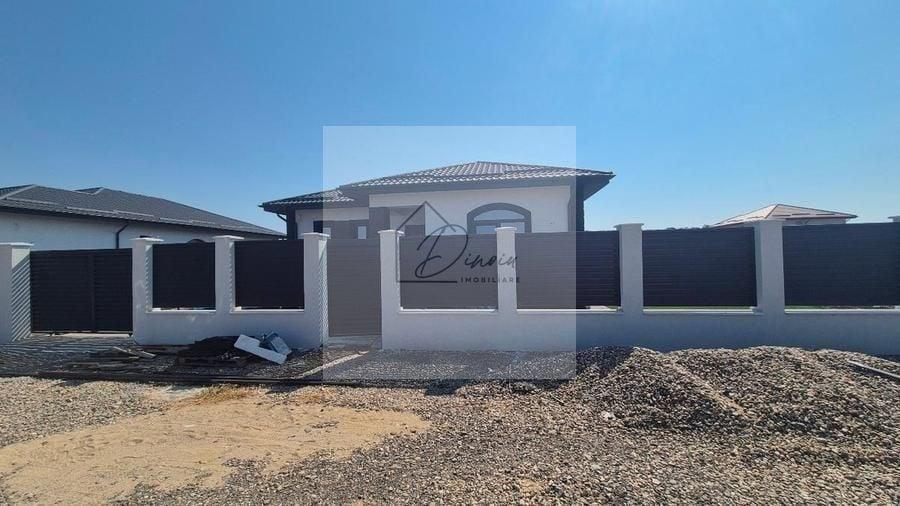 Casă individuală cu 4 camere cu Piscina în Tărtășești