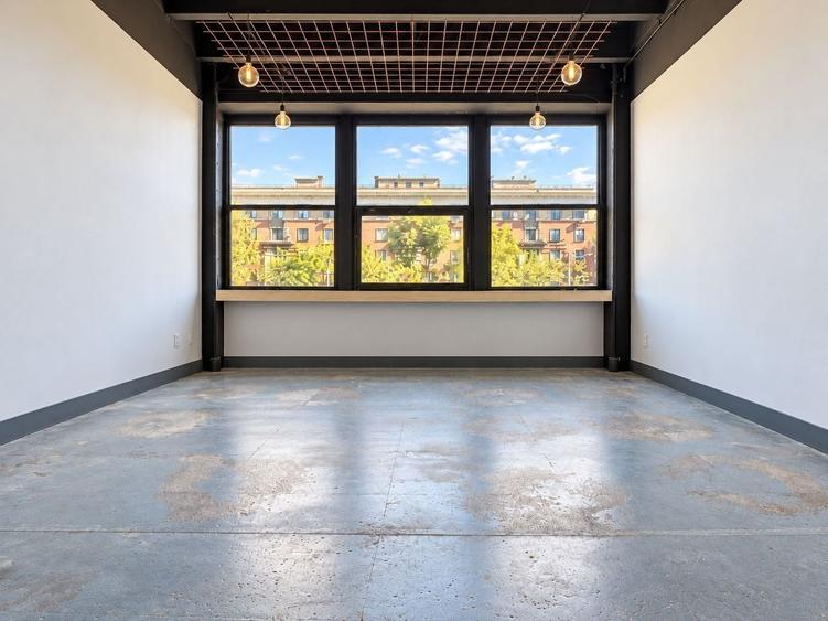 Spațiu comercial, de 200 mp, în Panduri