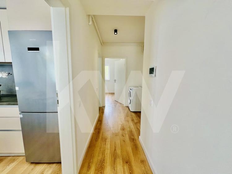 Apartament cu 4 camere decomandat în Cristian