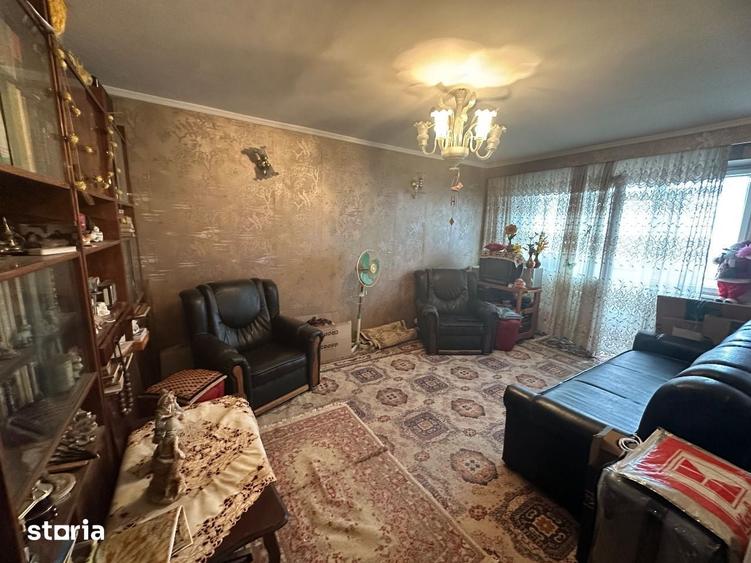 Apartament cu 4 camere decomandat în Plantelor
