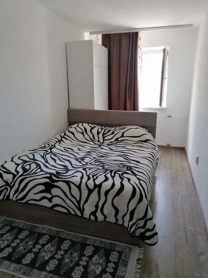 Apartament cu 3 camere decomandat în P-ța Doina