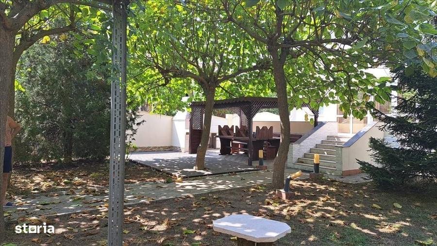 Casă cu 4 camere în Central