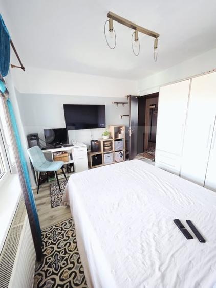 Apartament 3 camere, decomandat 64.20 mp, zona 1 Mai - Insula - 5