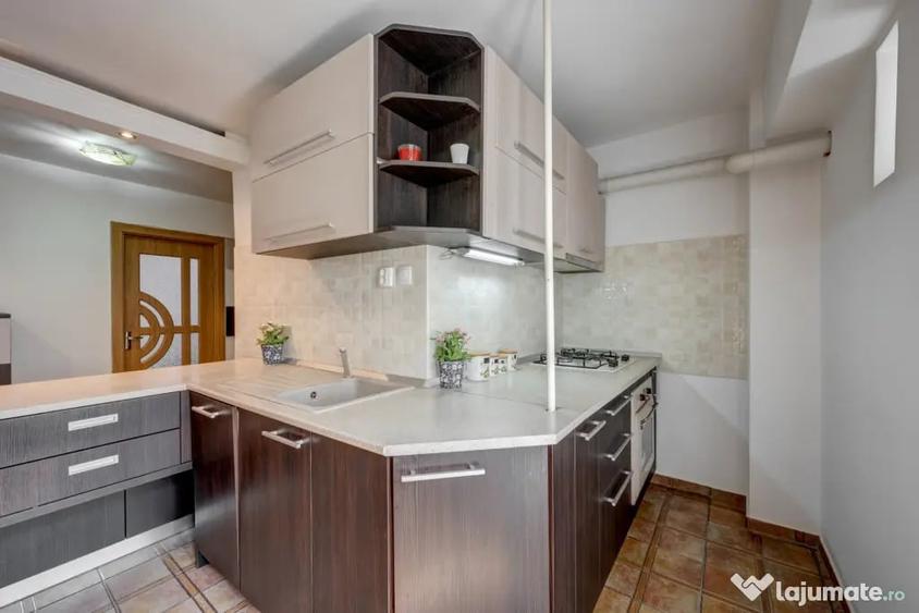 Apartament 3 camere adiacent Decebal, decomandat, 2 bai, loc - 10