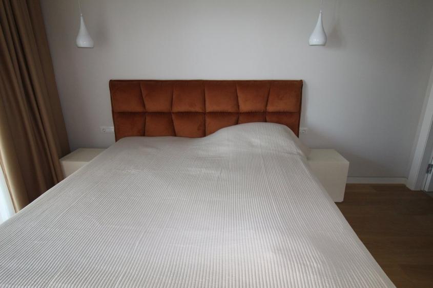 Apartament cu 2 camere semidecomandat, mobilat în Olimp