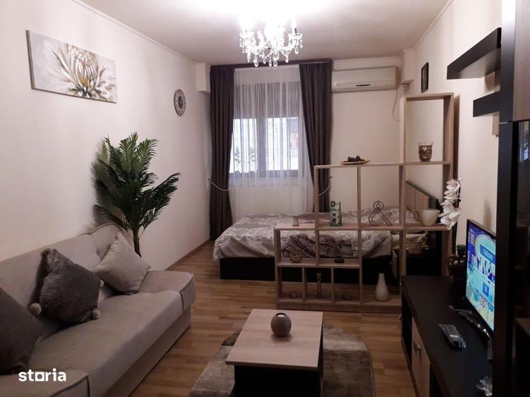 Garsonieră decomandată în Tei