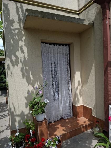 Casă cu 6 camere cu Teren 150 Mp în Nord