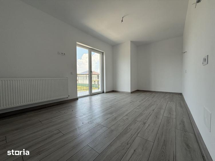 Casă cu 4 camere cu Teren 300 Mp în Matraca