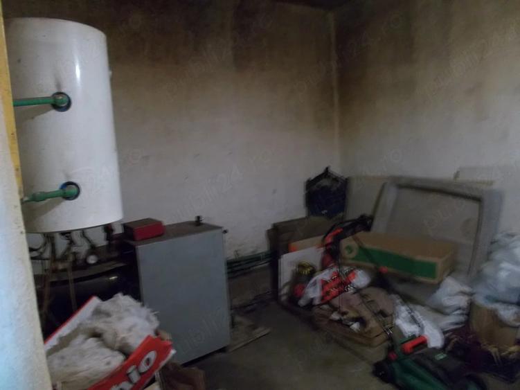 Casă cu 4 camere cu Teren 1906 Mp în Sânandrei