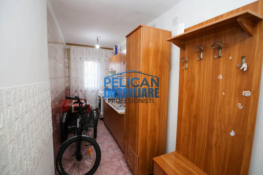 Apartament cu 2 camere semidecomandat, mobilat în Vest