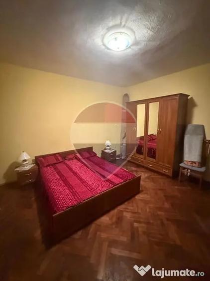 Casă cu 4 camere cu Teren 7700 Mp în Breb