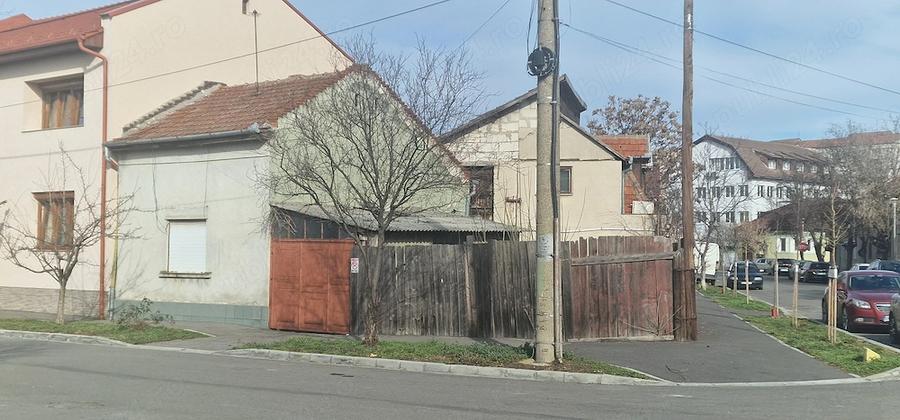 Casă cu Teren 229 Mp în Cantemir