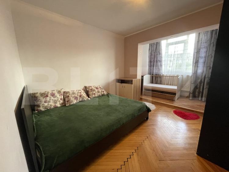 Apartament cu 3 camere decomandat, mobilat în Central