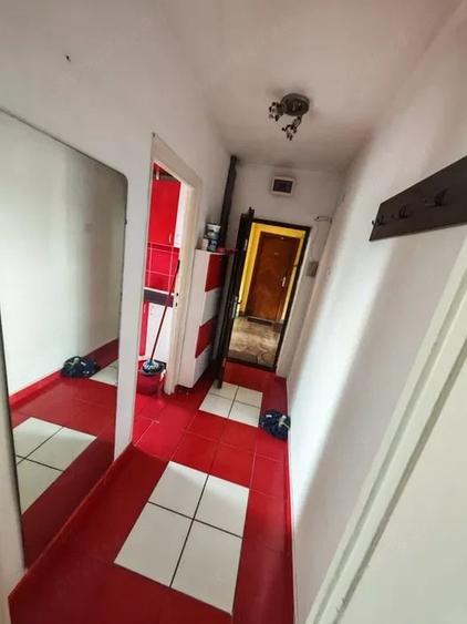 Apartament cu 2 camere semidecomandat în Podgoria