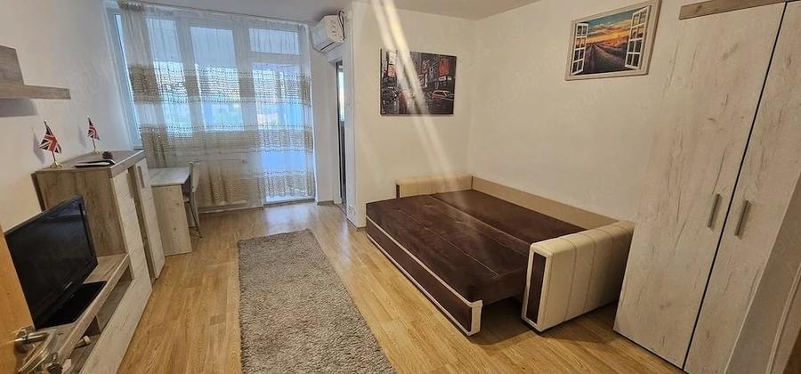 Garsonieră semidecomandată în Central