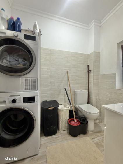 Casă cu 4 camere cu Teren 263 Mp în Sânmihaiu Român