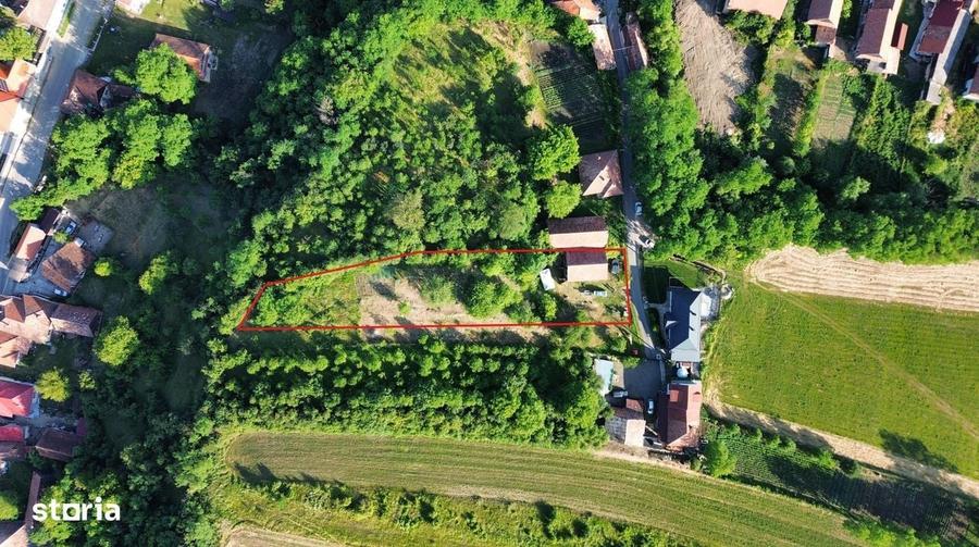 Teren de 1719 mp, în Mera