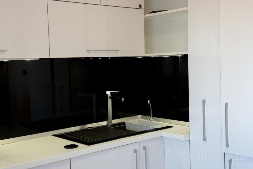 Apartament cu 3 camere decomandat în Răcădău