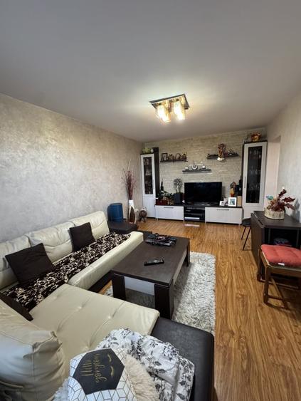 Apartament 3 camere, etaj 4/10, Marasesti - 2