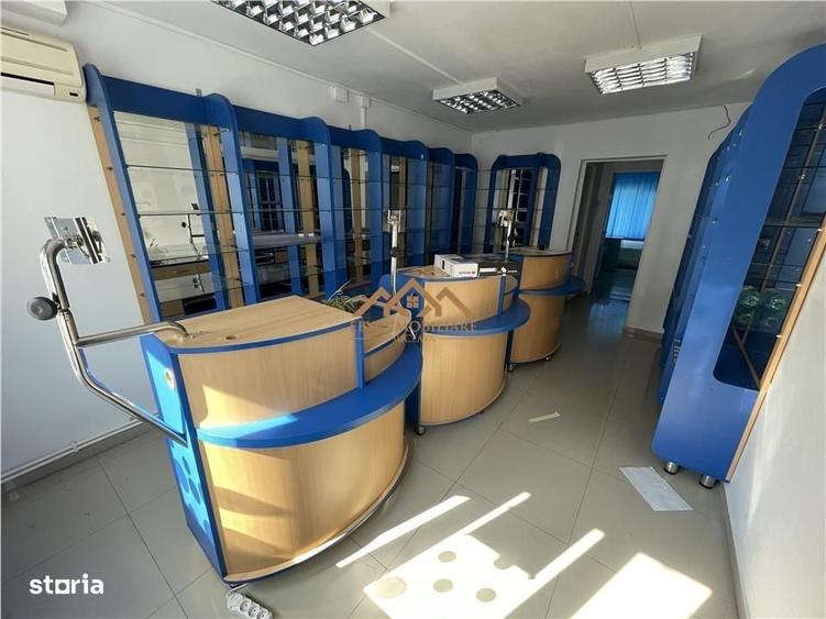 Spațiu comercial, de 52 mp, în Central