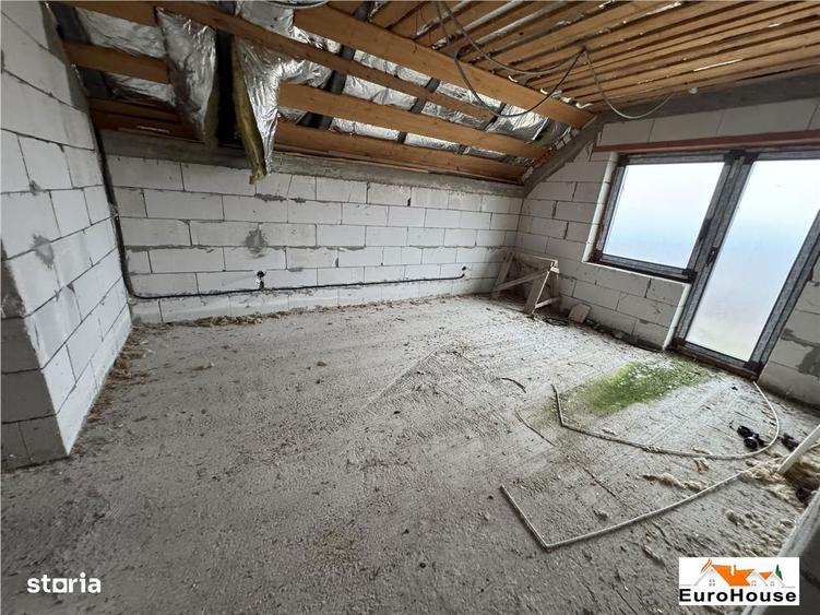 Casă cu 4 camere cu Teren 1062 Mp în Micești
