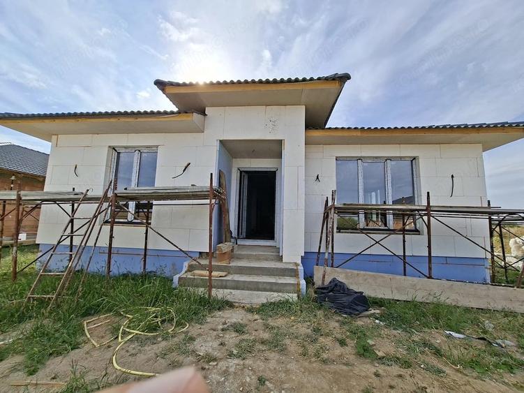Casă cu Teren 650 Mp în Semicentral