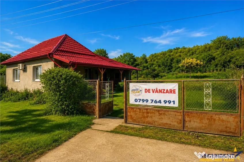 Casă cu 3 camere cu Teren 2700 Mp în Sânmărghita