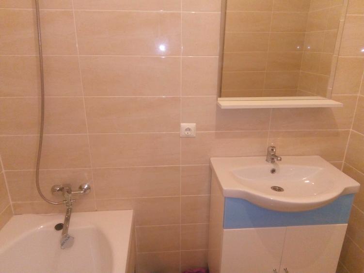 Apartament cu 2 camere decomandat în Păcii
