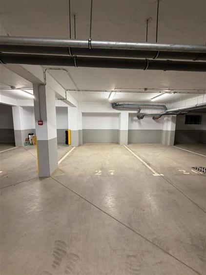 Apartament cu 2 camere decomandat, mobilat în Tractorul