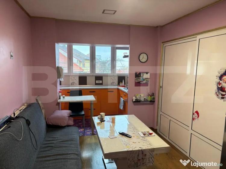 Apartament cu 3 camere decomandat în Lunei