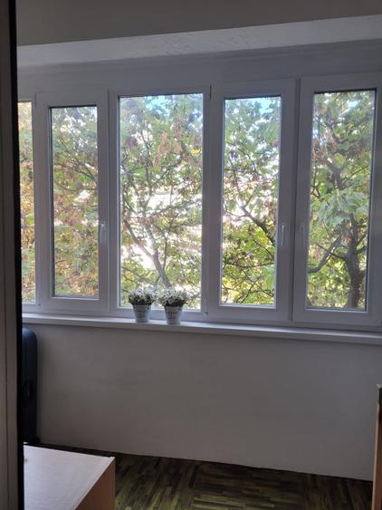 Apartament cu 3 camere decomandat în Dacia