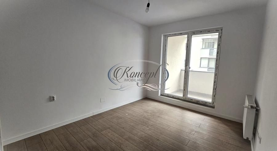 Apartament cu 3 camere semidecomandat în Între Lacuri