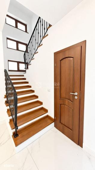 Casă cu 5 camere cu Teren 500 Mp în Valea Lupului