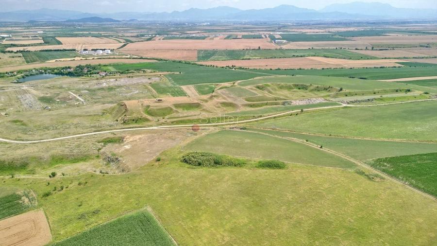 Teren Construcții intravilan de 237631 mp, în Feldioara