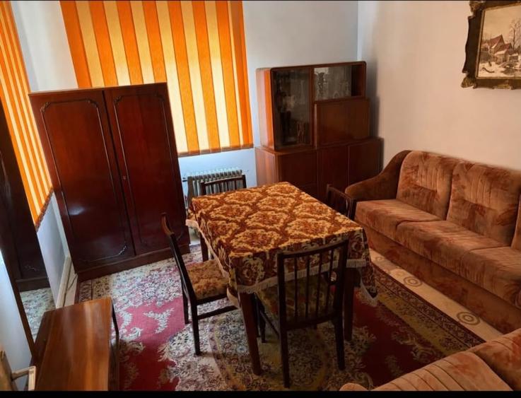 Casă individuală cu 4 camere cu Canalizare în Exterior Vest