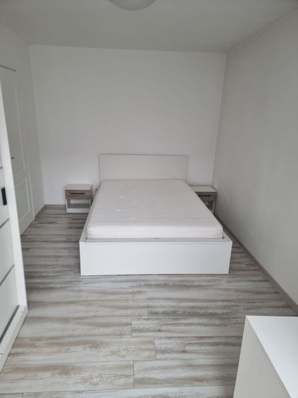 Apartament cu 2 camere semidecomandat în Moșnița Veche