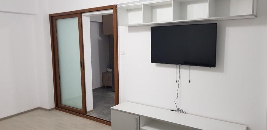 Garsonieră decomandată în Central