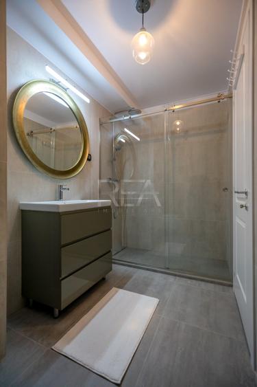 Apartament cu 4 camere decomandat, mobilat în Aviației
