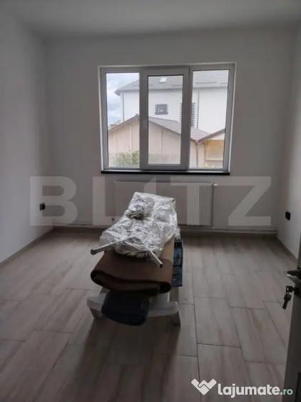 Casa de vanzare, cu 6 camere, 288 mp, zona Voinesti - 9