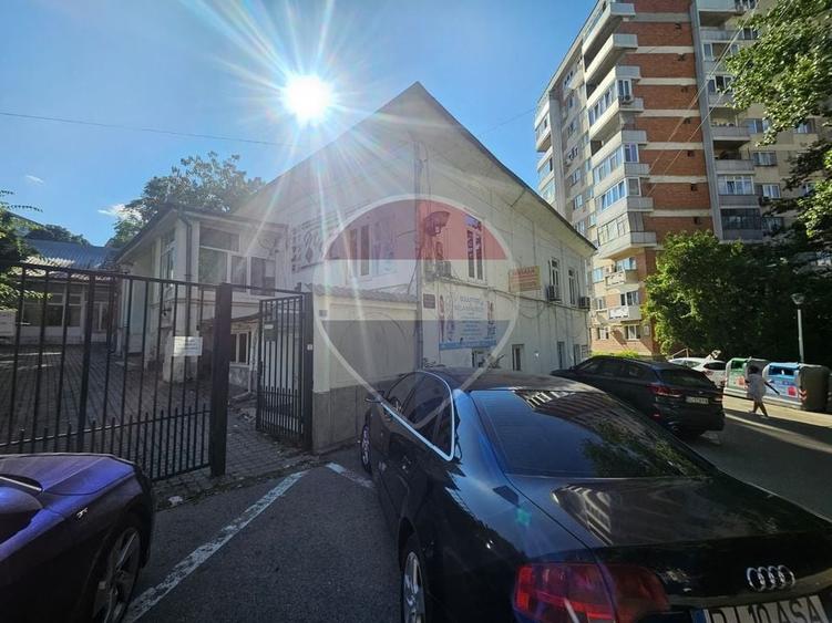Casă individuală cu 4 camere cu Teren 1302 Mp în Ultracentral