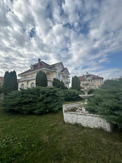 Casă individuală cu 7 camere cu Canalizare în Băile Felix