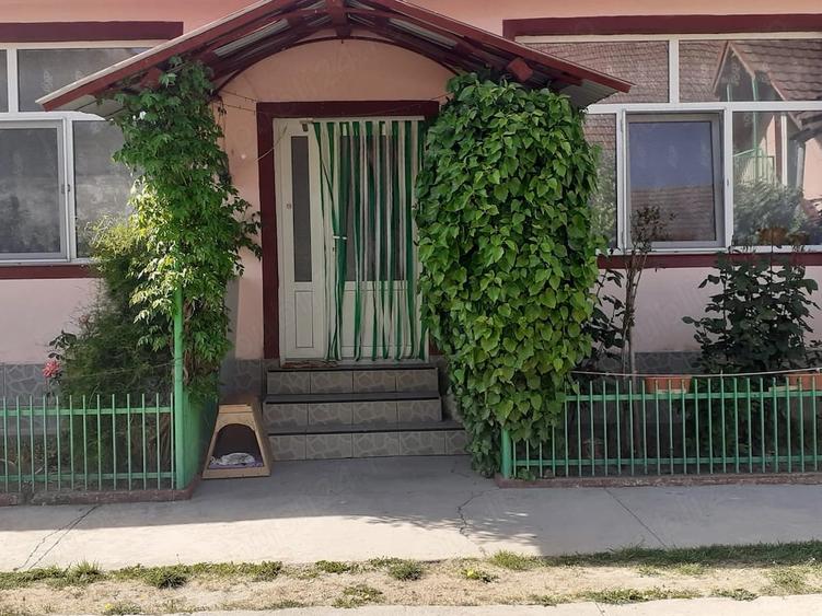 Casă cu 3 camere cu Teren 917 Mp în Iohanisfeld