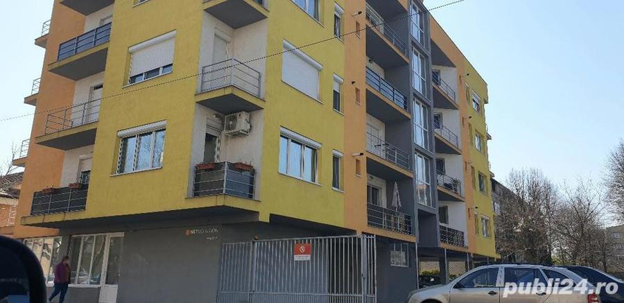 Apartament cu 3 camere decomandat în Podgoria