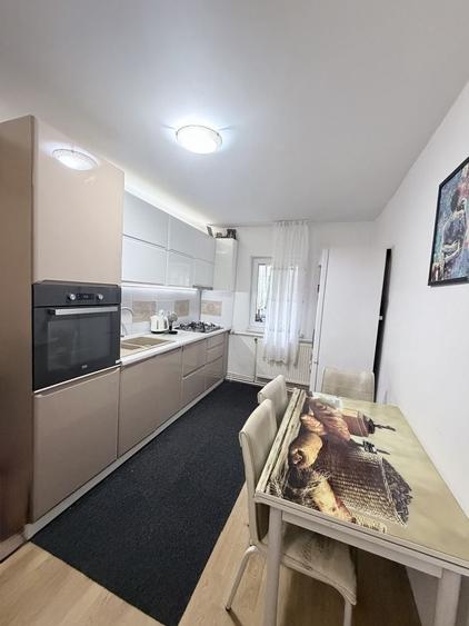 Apartament cu 2 camere semidecomandat în Mioriței