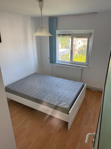 Apartament cu 3 camere decomandat, mobilat în Tomis III