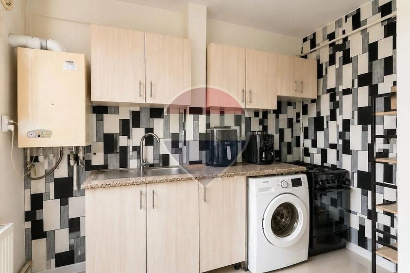 Apartament cu 3 camere decomandat în Filiași